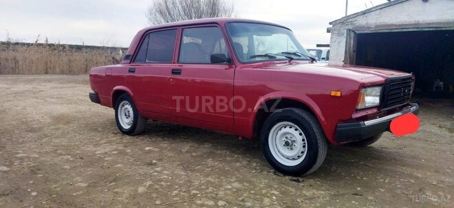 LADA (VAZ) 2107 1998, 200,000 km - 1.6 l - Salyan