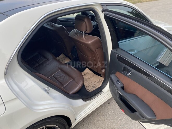 Mercedes E 220 2010, 245,570 km - 2.2 л - Bakı