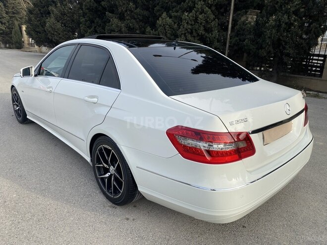 Mercedes E 220 2010, 245,570 km - 2.2 л - Bakı