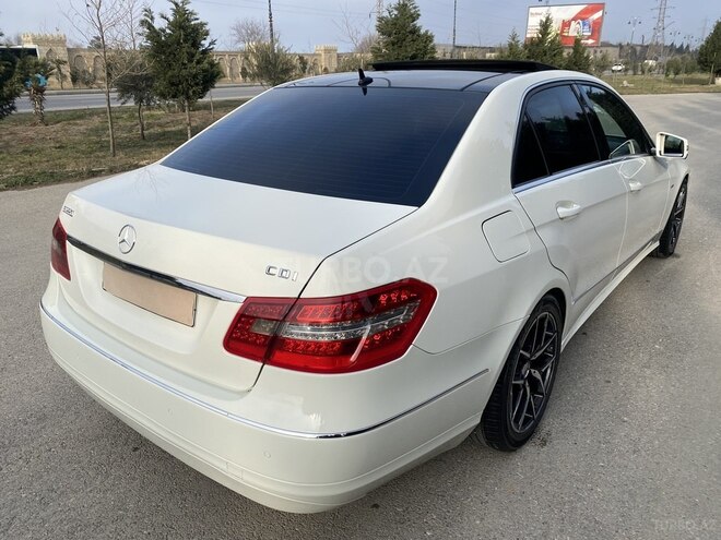 Mercedes E 220 2010, 245,570 km - 2.2 л - Bakı