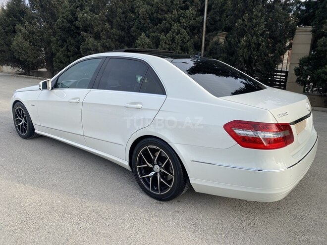 Mercedes E 220 2010, 245,570 km - 2.2 л - Bakı