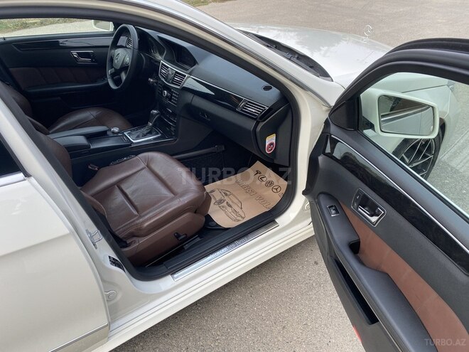 Mercedes E 220 2010, 245,570 km - 2.2 л - Bakı