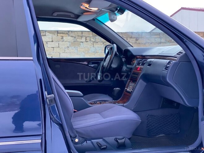 Mercedes E 220 1999, 308,000 km - 2.2 l - Sumqayıt