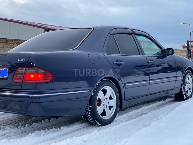 Mercedes E 220 1999, 308,000 km - 2.2 l - Sumqayıt
