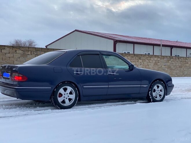 Mercedes E 220 1999, 308,000 km - 2.2 l - Sumqayıt