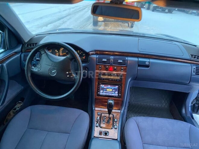 Mercedes E 220 1999, 308,000 km - 2.2 l - Sumqayıt