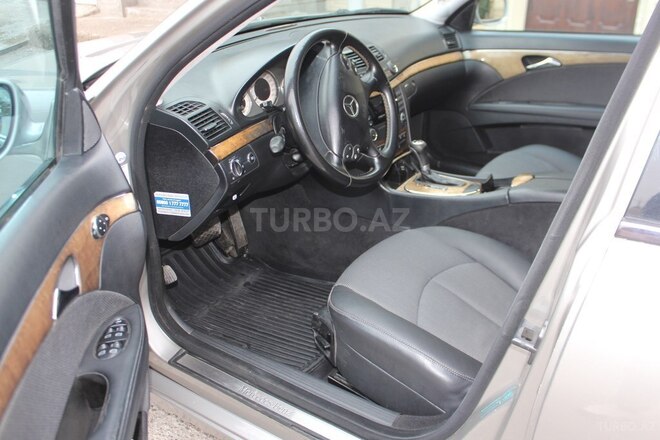 Mercedes E 220 2007, 314,000 km - 2.2 l - Bakı