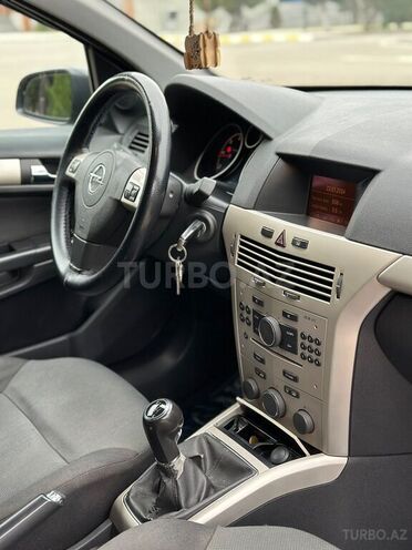 Opel Astra 2007, 286,000 km - 1.3 l - Saatlı