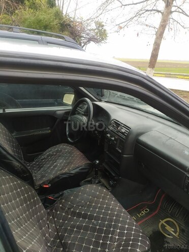 Opel Vectra 1993, 399,500 km - 1.8 l - Gəncə