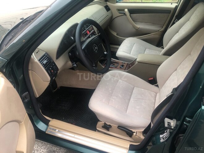 Mercedes C 220 2000, 261,800 km - 2.2 l - Bakı