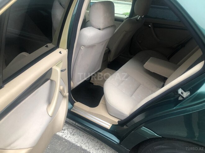 Mercedes C 220 2000, 261,800 km - 2.2 l - Bakı