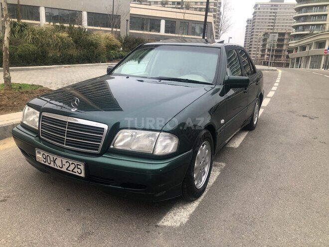 Mercedes C 220 2000, 261,800 km - 2.2 l - Bakı