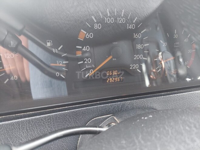 Mercedes C 220 2000, 292,296 km - 2.2 l - Sumqayıt