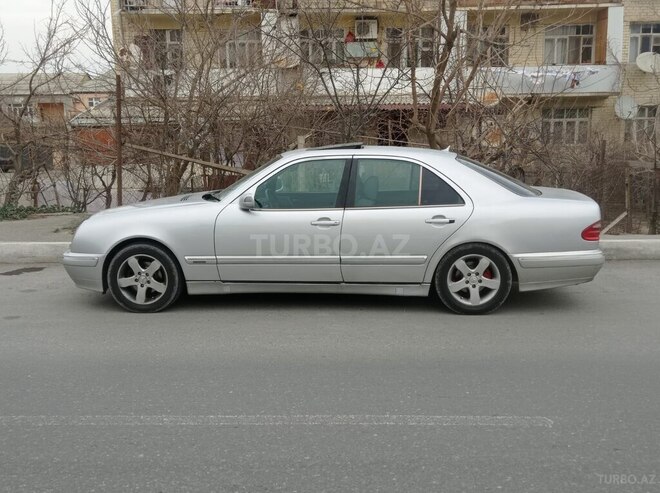 Mercedes E 220 2000, 352,000 km - 2.2 l - Bakı