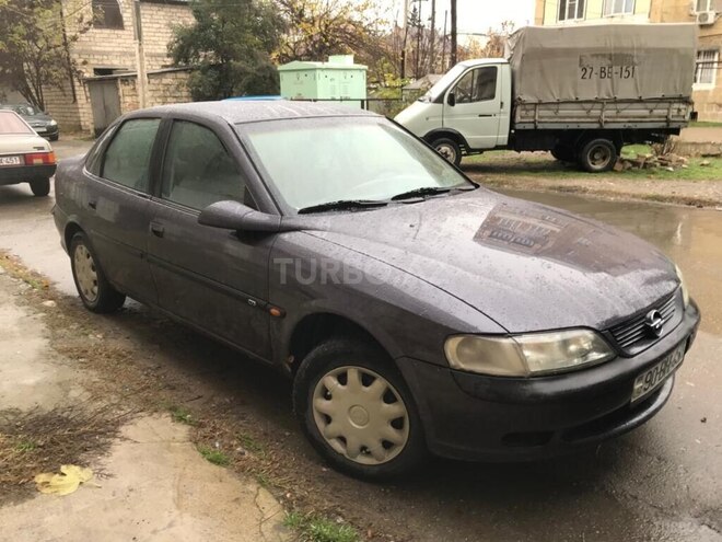 Opel Vectra 1997, 300,000 km - 1.8 l - Xaçmaz