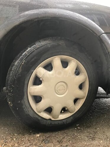 Opel Vectra 1997, 300,000 km - 1.8 l - Xaçmaz