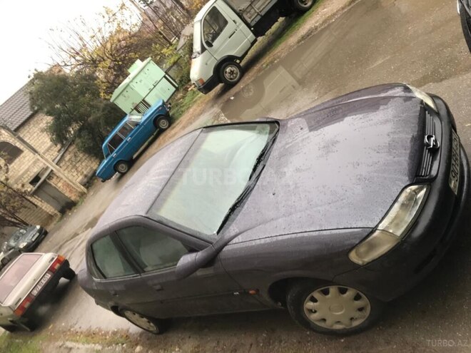 Opel Vectra 1997, 300,000 km - 1.8 l - Xaçmaz