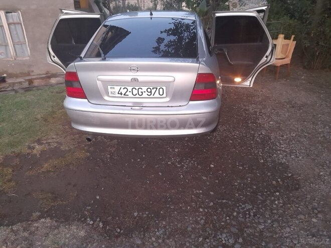 Opel Vectra 1996, 270,000 km - 2.0 l - Lənkəran