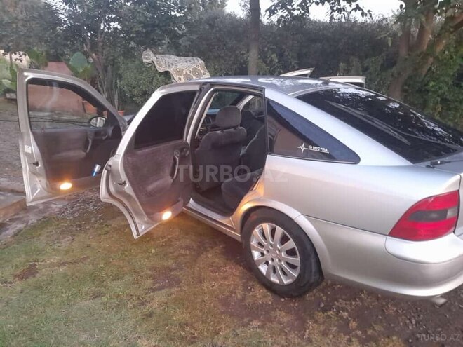 Opel Vectra 1996, 270,000 km - 2.0 l - Lənkəran
