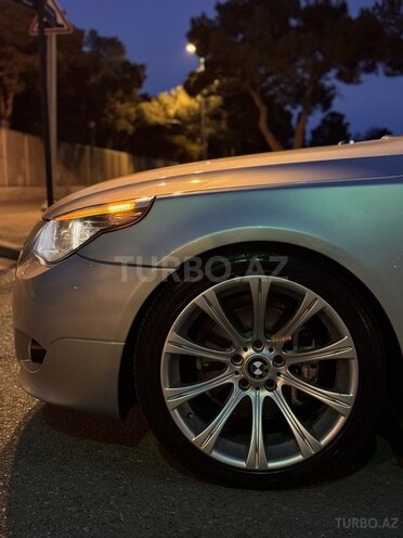 BMW 525 2006, 258,000 km - 2.5 л - Bakı