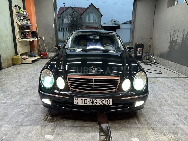 Mercedes E 320 2002, 287,000 km - 3.2 л - Quba