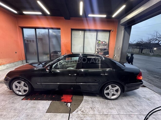 Mercedes E 320 2002, 287,000 km - 3.2 л - Quba