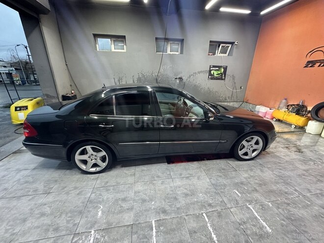 Mercedes E 320 2002, 287,000 km - 3.2 л - Quba