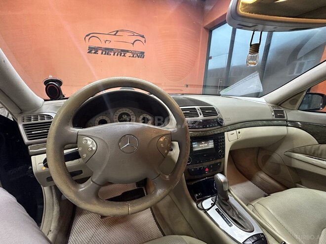 Mercedes E 320 2002, 287,000 km - 3.2 л - Quba