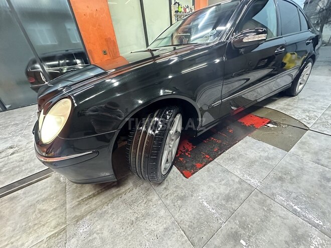 Mercedes E 320 2002, 287,000 km - 3.2 л - Quba