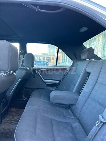 Mercedes C 250 1996, 604,580 km - 2.5 l - Sumqayıt