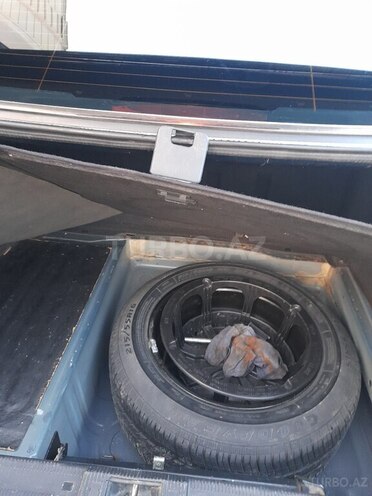 Mercedes E 320 2000, 267,271 km - 3.2 l - Salyan