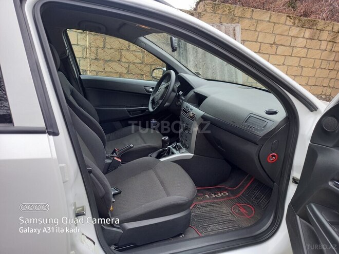 Opel Astra 2009, 176,000 km - 1.4 l - Bakı