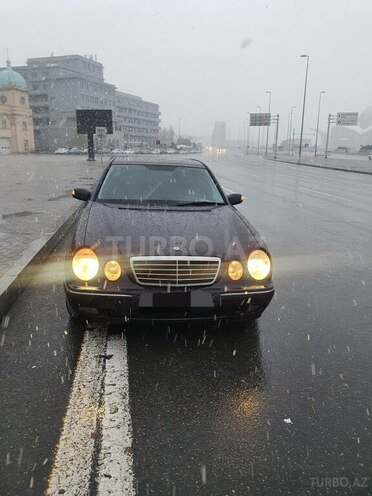 Mercedes E 270 1999, 360,000 km - 2.7 l - Bakı