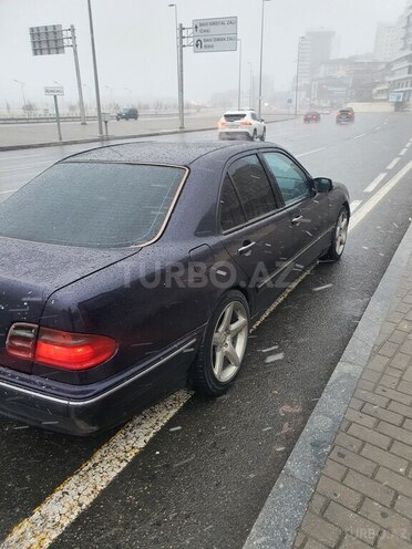 Mercedes E 270 1999, 360,000 km - 2.7 l - Bakı
