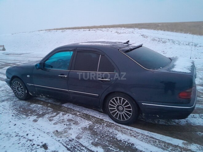 Mercedes E 230 1997, 395,319 km - 2.3 l - Bərdə