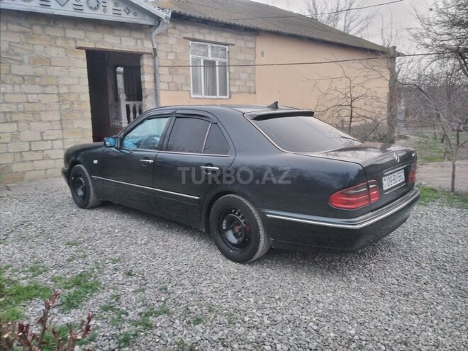 Mercedes E 230 1997, 395,319 km - 2.3 l - Bərdə