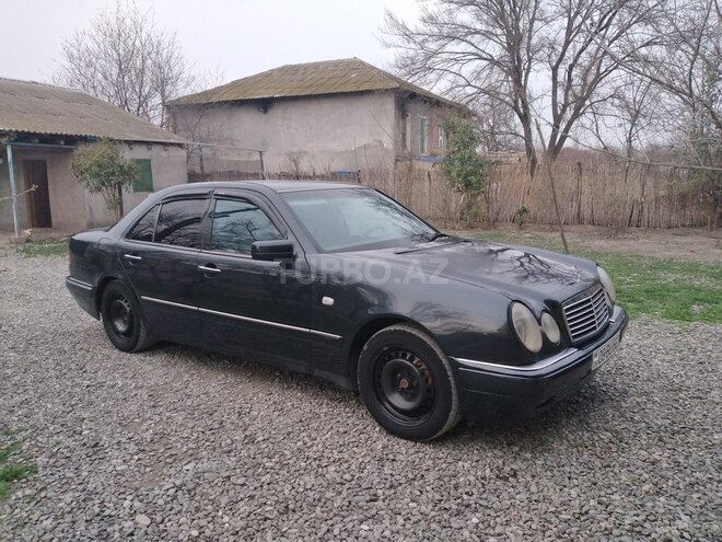 Mercedes E 230 1997, 395,319 km - 2.3 l - Bərdə