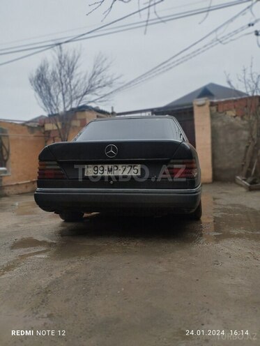 Mercedes E 230 1990, 367,865 km - 2.3 l - Bakı