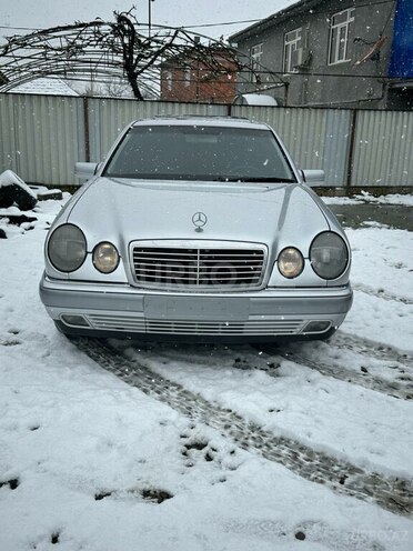 Mercedes E 240 1998, 378,500 km - 2.4 l - Sumqayıt
