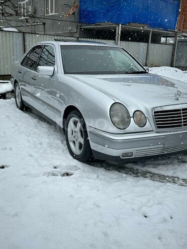 Mercedes E 240 1998, 378,500 km - 2.4 l - Sumqayıt