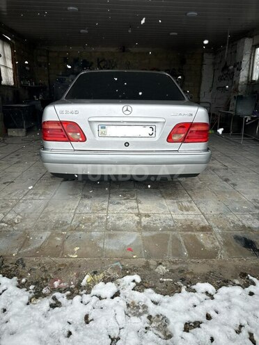 Mercedes E 240 1998, 378,500 km - 2.4 l - Sumqayıt