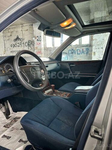 Mercedes E 240 1998, 378,500 km - 2.4 l - Sumqayıt