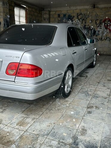 Mercedes E 240 1998, 378,500 km - 2.4 l - Sumqayıt