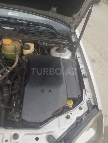 Opel Vectra 2002, 176,896 km - 2.2 l - Bakı