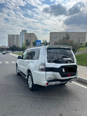 Mitsubishi Pajero 2016, 97,000 km - 3.0 l - Bakı