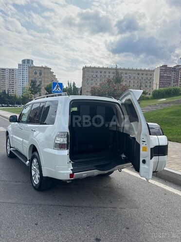 Mitsubishi Pajero 2016, 97,000 km - 3.0 l - Bakı