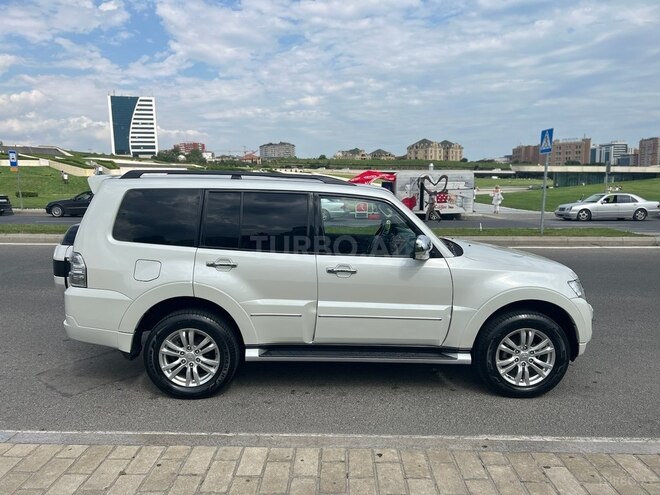 Mitsubishi Pajero 2016, 97,000 km - 3.0 l - Bakı