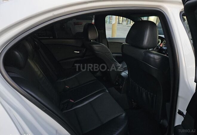BMW 525 2005, 262,000 km - 2.5 л - Bakı