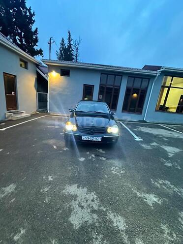 Mercedes C 240 2003, 125,000 km - 2.6 l - Bakı