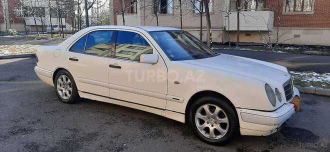 Mercedes E 290 1997, 310,000 km - 2.9 l - Qazax